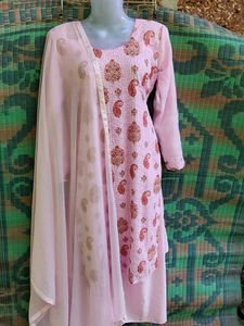 Elegant Pink Embroidered Salwar Kameez