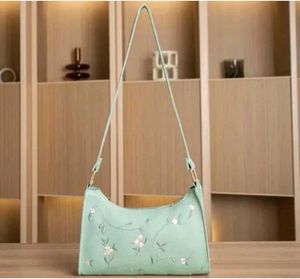 Cute Trendy Hand Bag