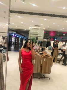Pinteresty Red Slit Dress🎀