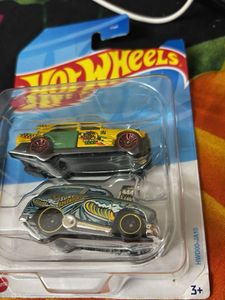 Hot Wheels 2-Pack: Surf Adventure &amp; Beach Taxi