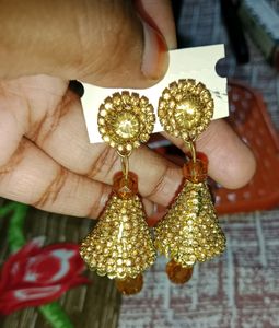 Gold Beautyful Jhumka😍