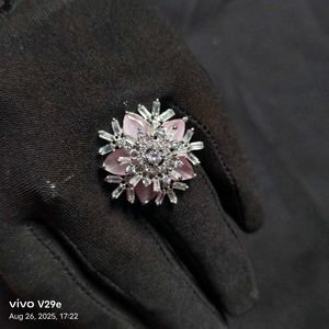 Elegant Flower Ring
