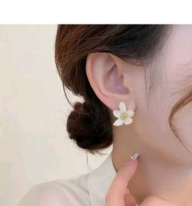 Lily Flower Earings