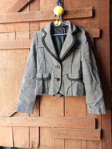 Trendy Women Short Blazer For Winter
