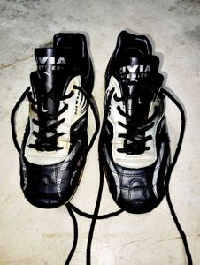 Nivia Football Boots In Good Condition