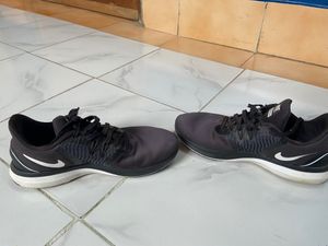 Nike Running Shoe #woman #footwear #shoes
