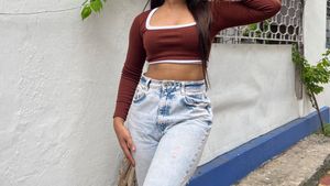 Brown Crop Top 🤎