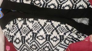 Black and White Woolen Shrug