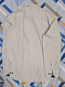 Men's Checked Button-Down Shirt