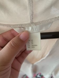 Elegant Beige V-Neck Long Sleeve Top