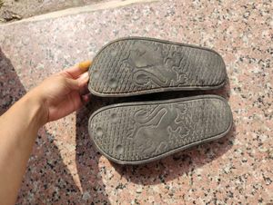 black comfortable sliders