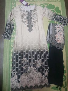 Libas Women Floral Printed Regular Kurta with Trou