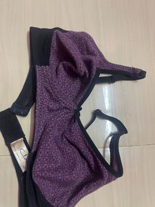 Clovia