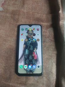 Realme 5 Pro + Free Display