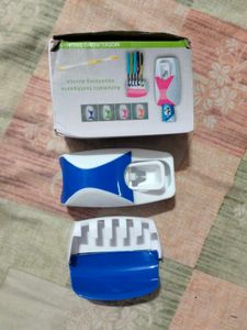 Tooth Paste Dispenser
