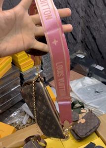 Louis VUITTON Slingbags