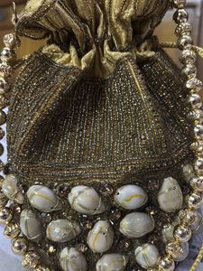 POTLI SIZED GOLD POUCH