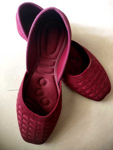 😍 Traditional Footwear