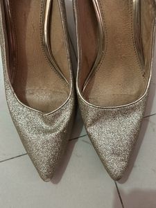 Carlton London Gold Heels