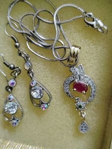 Elegant Pendant With Earrings