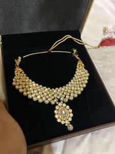 Elegant Pearl &amp; Crystal Statement Necklace