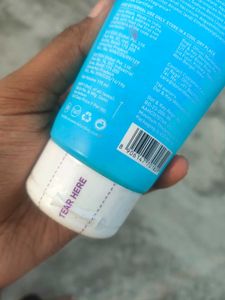 Dot And Key Barrier Repair Hydrating Face Wash..