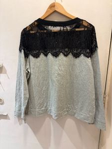 Gray &amp; Black Lace Trimmed Long Sleeve Top