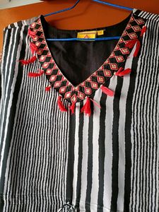 4 XXL Branded Kurties
