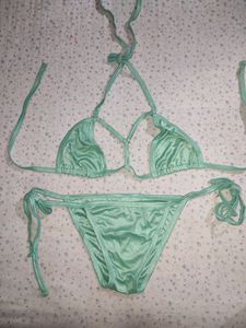 A Beautiful 👙set 🆕