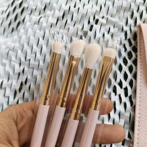 Iconic London Makeup Brush