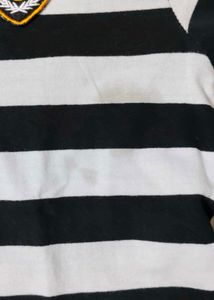 Mens Half Sleeves Polo Neck Striper Tshirt