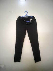 Guess!!! Black Skinny Jeans