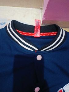 Classy Feminie Women Sweater