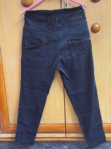 A High Waist Black Jeans