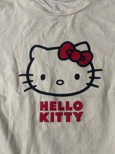 Hello Kitty Sanrio Tee🎀🩶