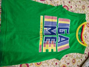 2 Pair Of Denim &amp; 2 Tshirts For Boys Age 5-6