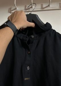 Black Sleeveless Dress
