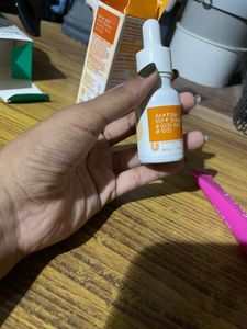 Simple 10 percentage vitamin C serum