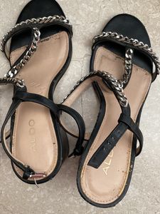 Black Box Heels Size 37