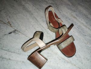 Inc.5 Heel Sandal. Size Is 39.