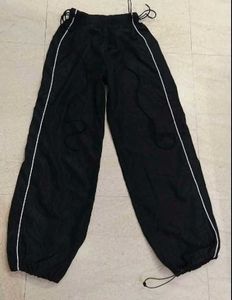 parachute pant