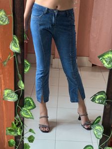 Capri Front Cut Jeans