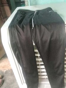 ESA Kucha Din He Pahana Gya Ha