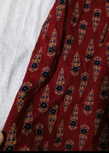Sleeveless red kurti