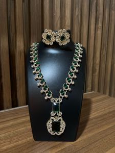 Elegant Emerald & Crystal Jewelry Set