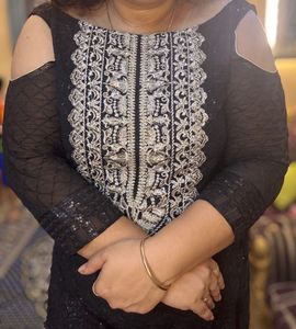 Elegant Black Embroidered Kurta
