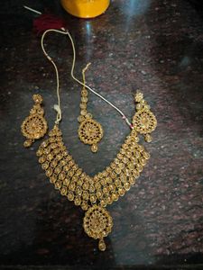 Elegant Gold-Tone Indian Jewelry Set
