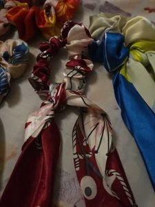 scrunchies with matching tie up Set Of 4