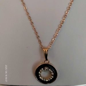 Black &amp; Gold Circle Pendant Necklace