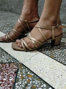 Strappy Flats - Stylish &amp; beaitiful heel sandel us